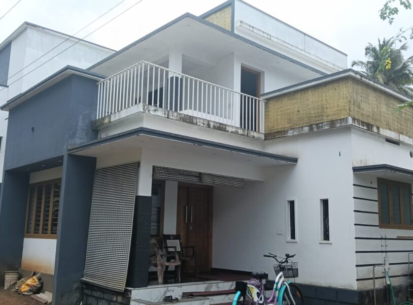 HOUSE for sale in Nedumbal