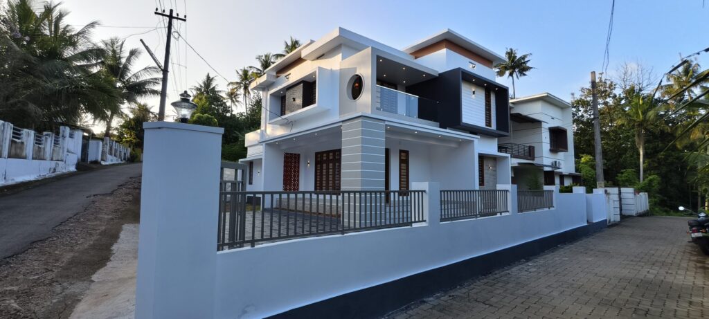 New 4 BHK Independent House, Chalakudy | 9 Cent Plot, East Facing