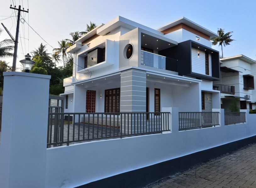 New 4 BHK Independent House, Chalakudy | 9 Cent Plot, East Facing