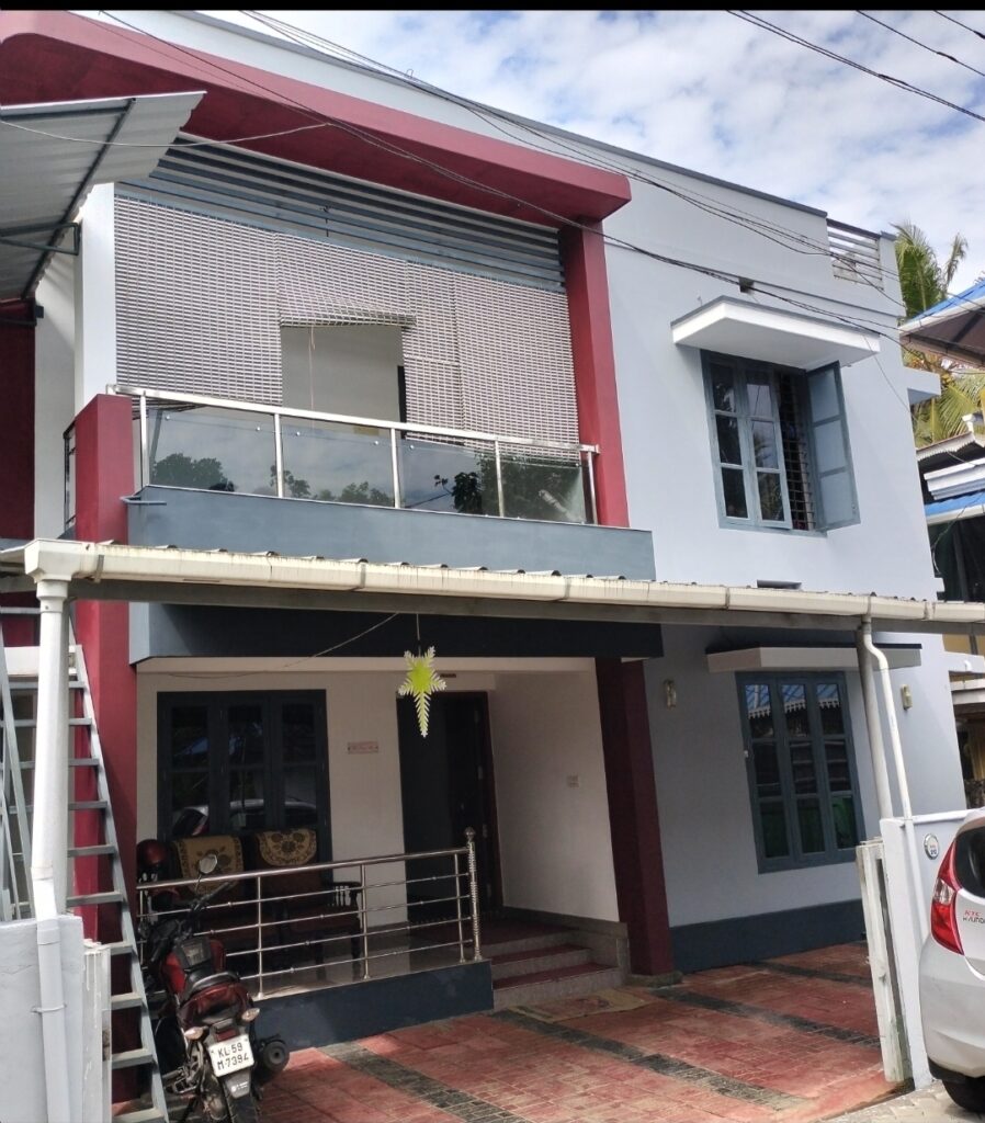 Kuttumukku Independent House – 4 Cents, East Facing, Vastu