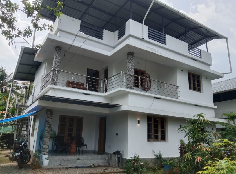 Naadukunnu, Kodakara: East-Facing 2 BHK Independent House for Rent