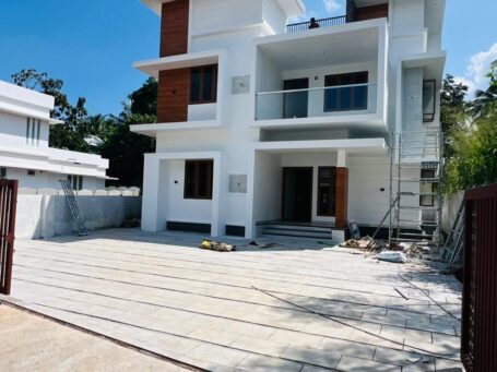 Kottepadam Independent House | 4 Bed | East Facing