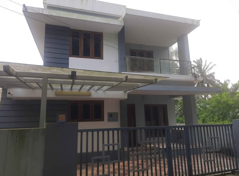Palakkad Independent House | Kottamaithanam New Build with AC