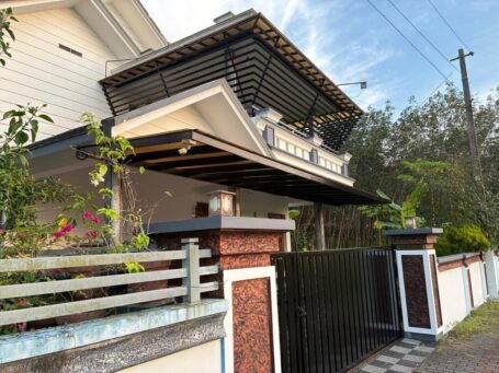 Chottanikkara Independent House – North Facing, 4BHK