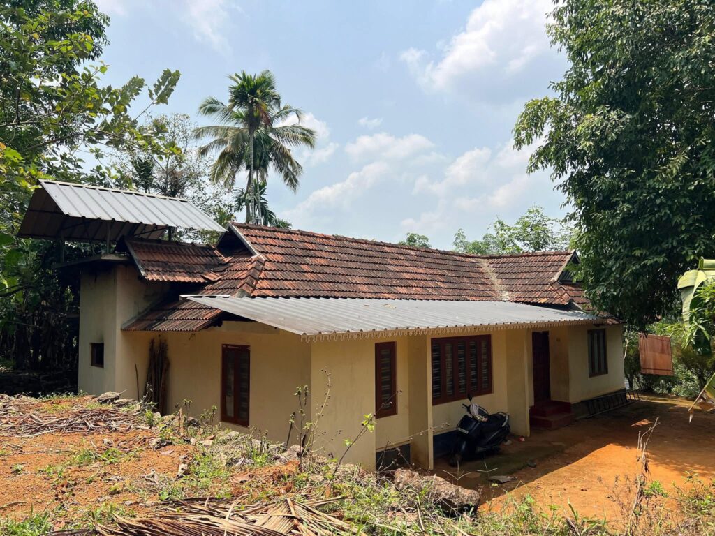 Uzhavoor, Kottayam: 125 Cent Agricultural Land with Road Access