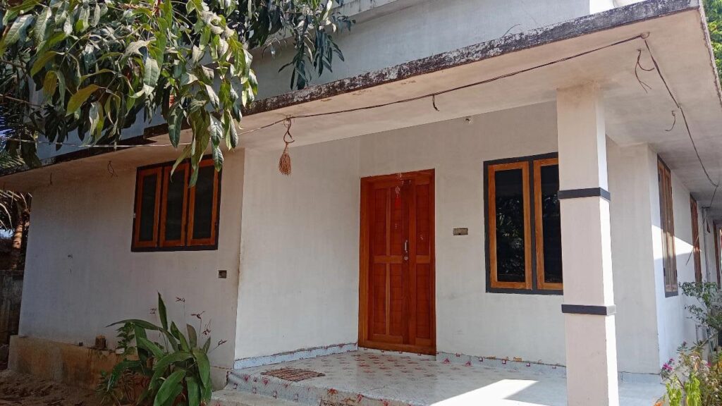 Avanur, Thrissur: East-Facing 2BHK Independent House