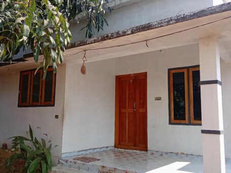Avanur, Thrissur: East-Facing 2BHK Independent House