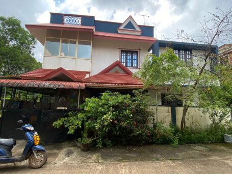 Vamanjoor Independent House | South Facing | AC & Gardens