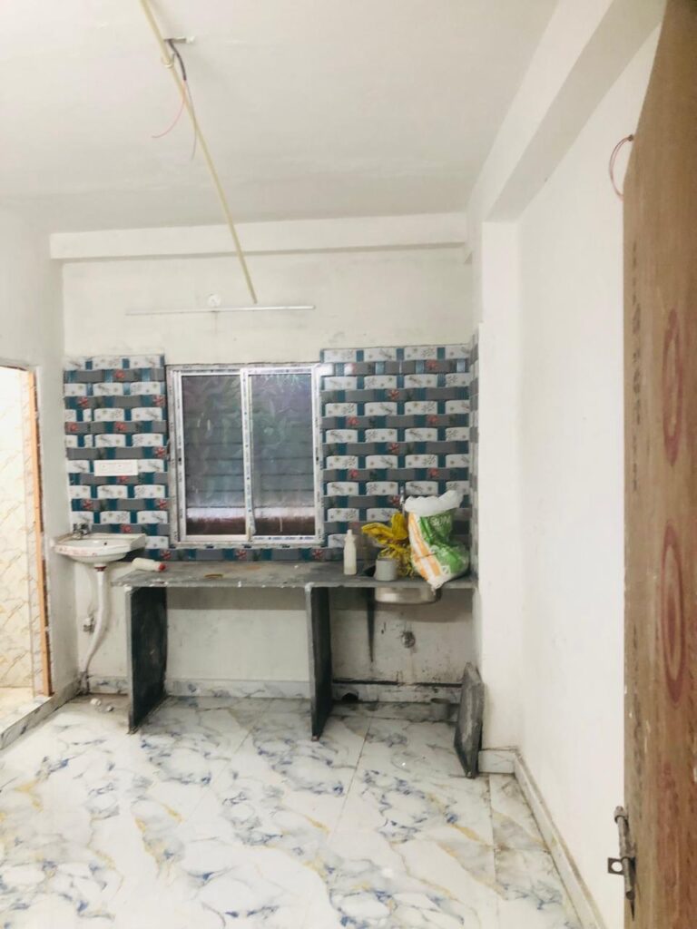 Intally, Kolkata | East-Facing 1 BHK | Top Floor Living