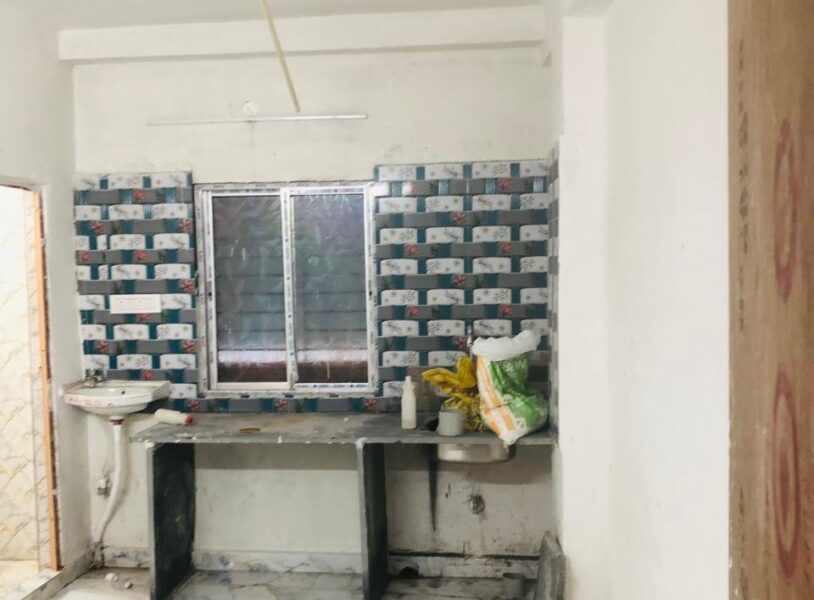 Intally, Kolkata | East-Facing 1 BHK | Top Floor Living